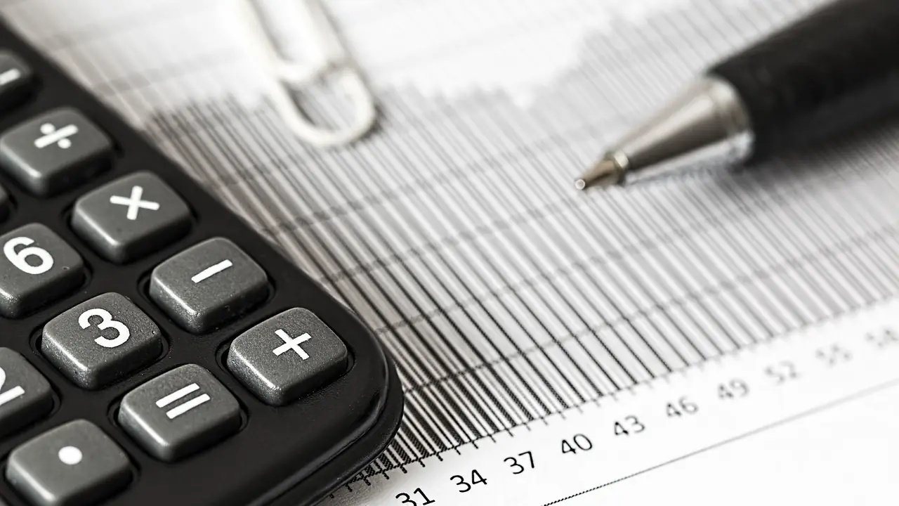 Calculadora y cuentas domésticas